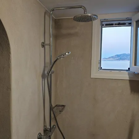Troulou House Hébergement de vacances *